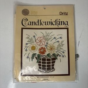 VTG Dritz Candlewicking Kit 9025 Flower Basket 12" Sq Pillow Needlecraft Floral